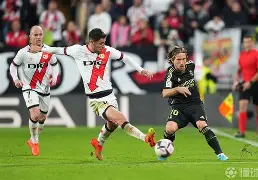 关于佩鲁贾主场不敌罗马，保级形势堪忧的信息